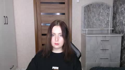 Kristy online show from November 21, 2025, 9:24 pm