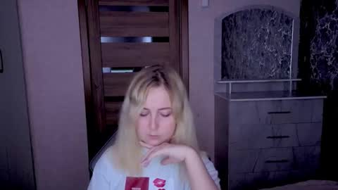 Kristy online show from May 29, 2026, 12:19 am
