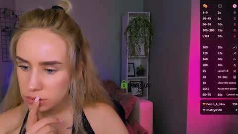 Snapshot of kristylovee chatting on September 10, 2025, 1:49 am Kristy online show from September 10, 2025, 1:49 am