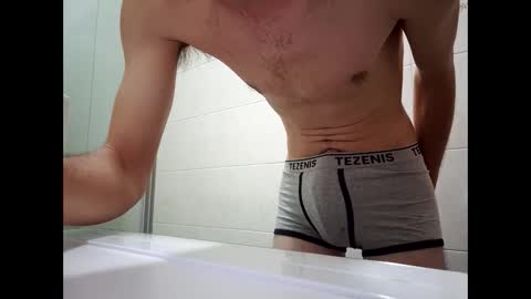 Snapshot of krone1969 chatting on February 2, 2026, 6:39 pm krone1969 online show from February 2, 2026, 6:39 pm