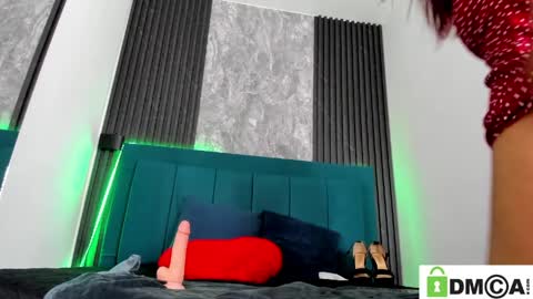 krystal online show from April 11, 2026, 5:50 pm