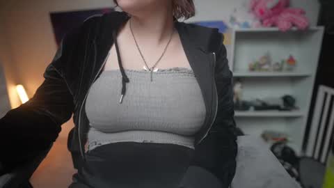 Krystal Syx online show from March 4, 2025, 2:17 am