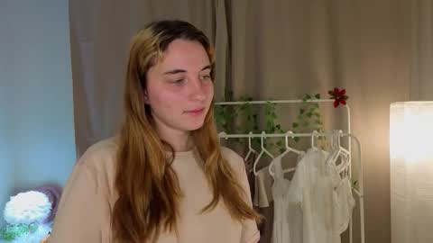 Snapshot of krystynakorns chatting on December 21, 2025, 6:26 pm Rina online show from December 21, 2025, 6:26 pm