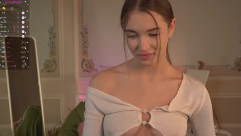 Snapshot of kseha_cute chatting on January 20, 2025, 12:49 pm Ksesha online show from January 20, 2025, 12:49 pm