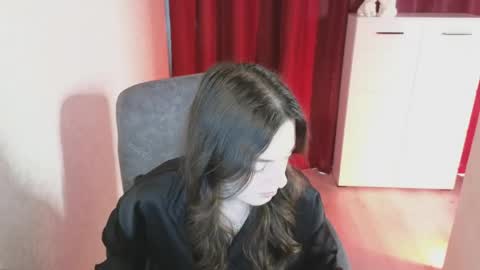 Snapshot of kseniaray chatting on May 25, 2026, 1:39 pm Ksenia online show from May 25, 2026, 1:39 pm