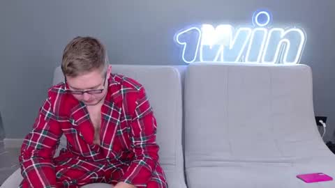 WebcamWhore online show from January 1, 2025, 10:54 am