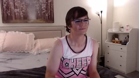 Snapshot of ktrichards77 chatting on October 30, 2025, 1:51 am Cait online show from October 30, 2025, 1:51 am