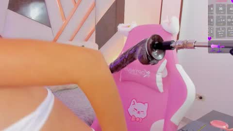 Snapshot of kuitty_sara chatting on October 10, 2025, 12:15 pm SARA online show from October 10, 2025, 12:15 pm