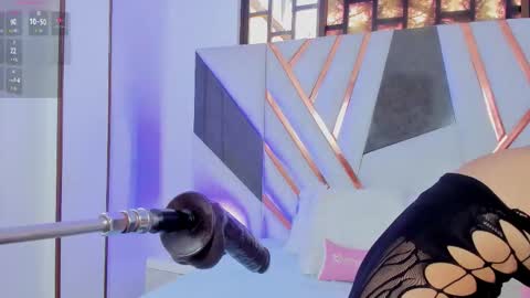 Snapshot of kuitty_sara chatting on October 24, 2025, 12:01 pm SARA online show from October 24, 2025, 12:01 pm