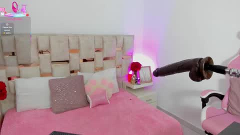 Snapshot of kuitty_sara chatting on November 7, 2025, 12:05 pm SARA online show from November 7, 2025, 12:05 pm