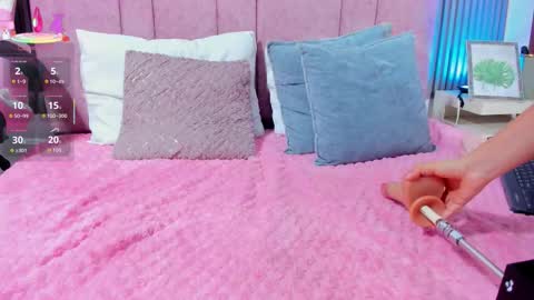 Snapshot of kuitty_sara chatting on November 23, 2025, 1:11 pm SARA online show from November 23, 2025, 1:11 pm