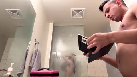 Snapshot of kulitoputi chatting on January 15, 2026, 3:00 am Bella Ciao online show from January 15, 2026, 3:00 am