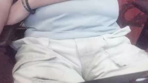 kunahub17 online show from November 12, 2025, 4:13 am