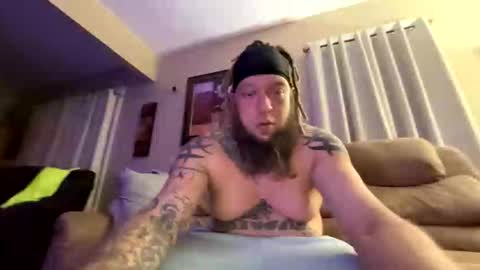 Snapshot of kuntryg83 chatting on December 23, 2025, 10:24 am kuntryg83 online show from December 23, 2025, 10:24 am