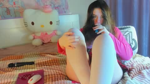 Snapshot of kuraii_ chatting on February 16, 2026, 2:18 am Anna online show from February 16, 2026, 2:18 am