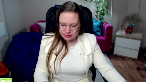 kuri_u online show from January 17, 2026, 9:14 am