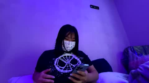 Snapshot of kuromixx444 chatting on December 15, 2025, 2:10 pm kuromixx444 online show from December 15, 2025, 2:10 pm