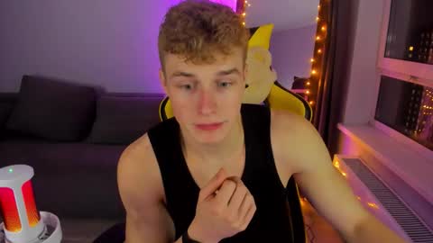 kurt_hanssen online show from October 31, 2025, 7:37 pm