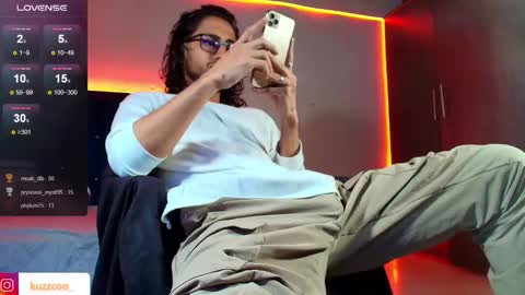 kuzzcoo online show from February 14, 2025, 11:20 pm