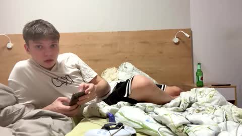 Snapshot of kvara328832 chatting on December 2, 2025, 1:11 am kvara328832 online show from December 2, 2025, 1:11 am