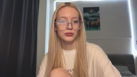 Snapshot of kvetapin chatting on January 10, 2026, 11:20 pm Bella and Alexandra online show from January 10, 2026, 11:20 pm