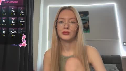 Snapshot of kvetapin chatting on February 9, 2026, 12:20 pm Bella and Alexandra online show from February 9, 2026, 12:20 pm