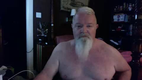 Snapshot of kyhgihntight chatting on February 11, 2026, 12:21 pm Nick Nude Celt KYHighNTight online show from February 11, 2026, 12:21 pm