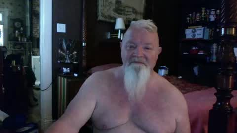 Snapshot of kyhgihntight chatting on February 17, 2026, 9:32 pm Nick Nude Celt KYHighNTight online show from February 17, 2026, 9:32 pm