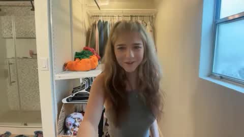 Snapshot of kykybaby4444 chatting on March 7, 2026, 5:10 pm kyky online show from March 7, 2026, 5:10 pm