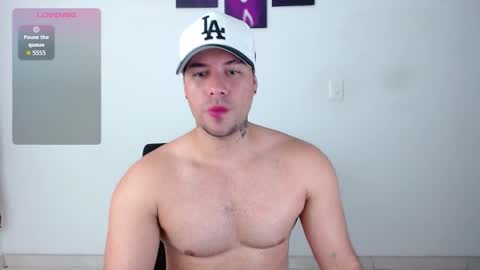 Snapshot of kyle_wilson_ chatting on December 21, 2025, 10:17 pm Kyle Wilson Follow me online show from December 21, 2025, 10:17 pm