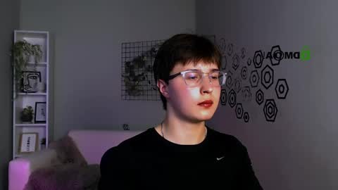 kyleberry_ online show from November 10, 2025, 2:05 pm