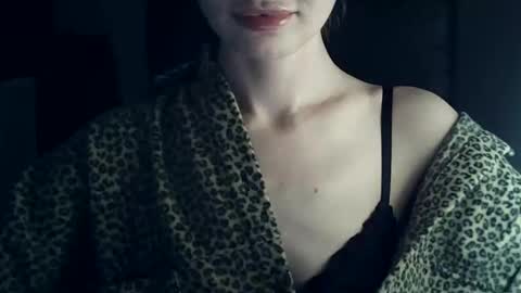 KyleeSilkk online show from October 8, 2025, 5:10 pm