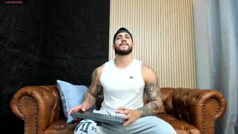 Snapshot of kylenorth_ chatting on May 1, 2026, 12:54 pm kylenorth_ online show from May 1, 2026, 12:54 pm