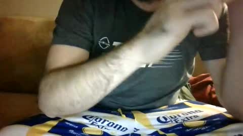 kylesingers online show from December 15, 2025, 6:06 am