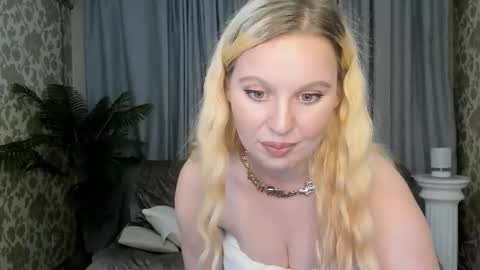 Kyley online show from October 31, 2025, 7:37 pm