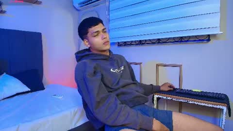 Kyliam online show from July 12, 2026, 9:39 pm