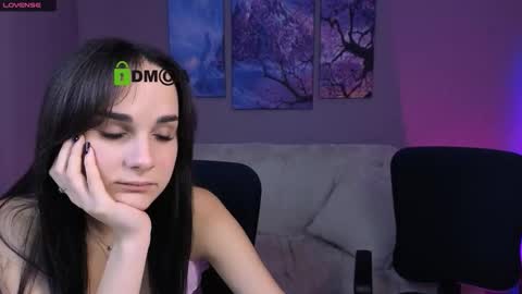 Kylie loves u online show from November 18, 2025, 11:37 pm