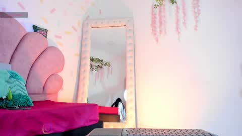 Kylie online show from March 9, 2025, 2:39 am