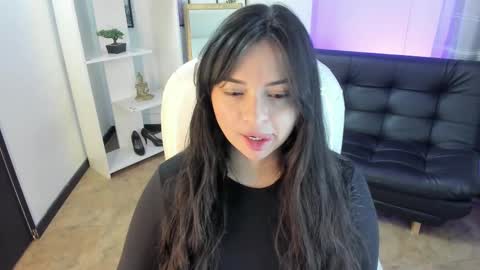 Snapshot of kylie_fire chatting on March 6, 2025, 1:24 pm kylie online show from March 6, 2025, 1:24 pm