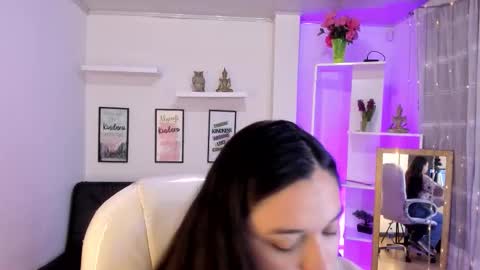 Snapshot of kylie_fire chatting on September 22, 2025, 1:24 pm kylie online show from September 22, 2025, 1:24 pm