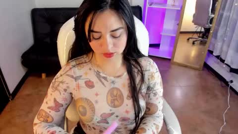 Snapshot of kylie_fire chatting on October 18, 2025, 1:34 pm kylie online show from October 18, 2025, 1:34 pm