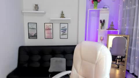 Snapshot of kylie_fire chatting on October 21, 2025, 1:56 pm kylie online show from October 21, 2025, 1:56 pm