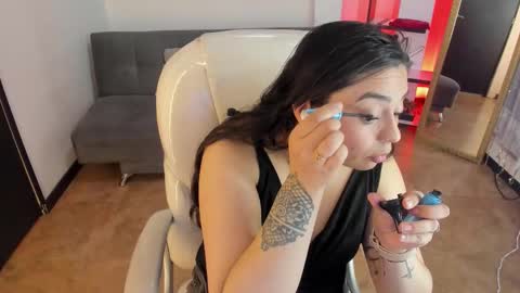 Snapshot of kylie_fire chatting on December 3, 2025, 1:42 pm kylie online show from December 3, 2025, 1:42 pm