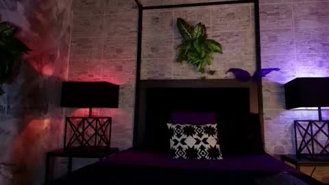 Kylie  online show from November 22, 2025, 7:35 pm