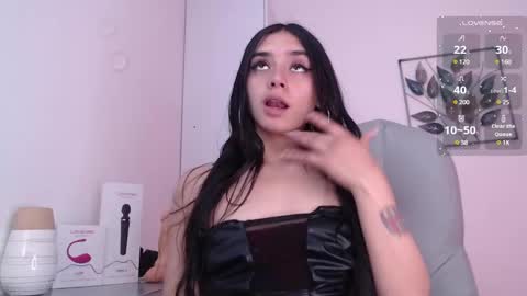 Snapshot of kylie_golden chatting on January 17, 2025, 12:10 pm Kylie Myers online show from January 17, 2025, 12:10 pm