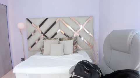 Snapshot of kylie_reyes chatting on December 15, 2025, 7:29 pm Kylie Reyes online show from December 15, 2025, 7:29 pm