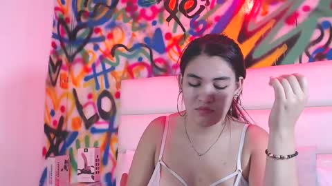 Melissa online show from February 3, 2025, 8:57 pm