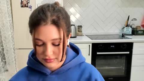 Snapshot of kylieblond chatting on January 8, 2026, 10:45 pm Din online show from January 8, 2026, 10:45 pm