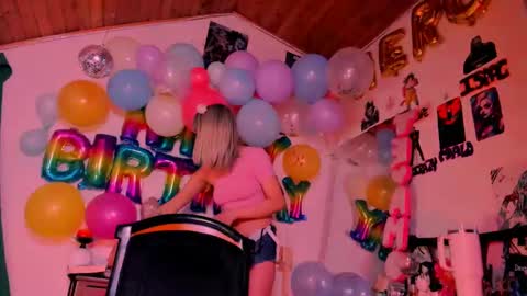 Snapshot of kyliekandy chatting on November 20, 2025, 9:25 pm online show from November 20, 2025, 9:25 pm