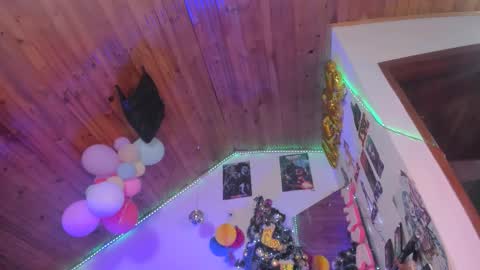 Snapshot of kyliekandy chatting on December 19, 2025, 11:12 pm online show from December 19, 2025, 11:12 pm